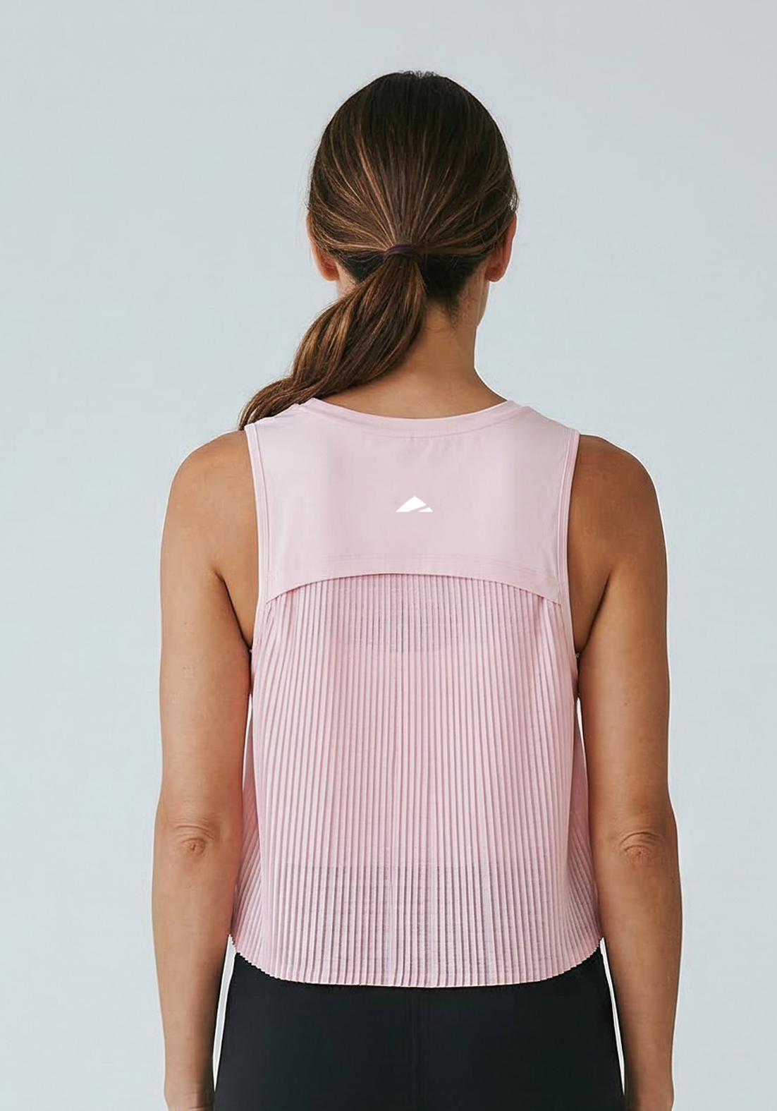 Layer AeroFlow Training Vest in pink, fabric detail
