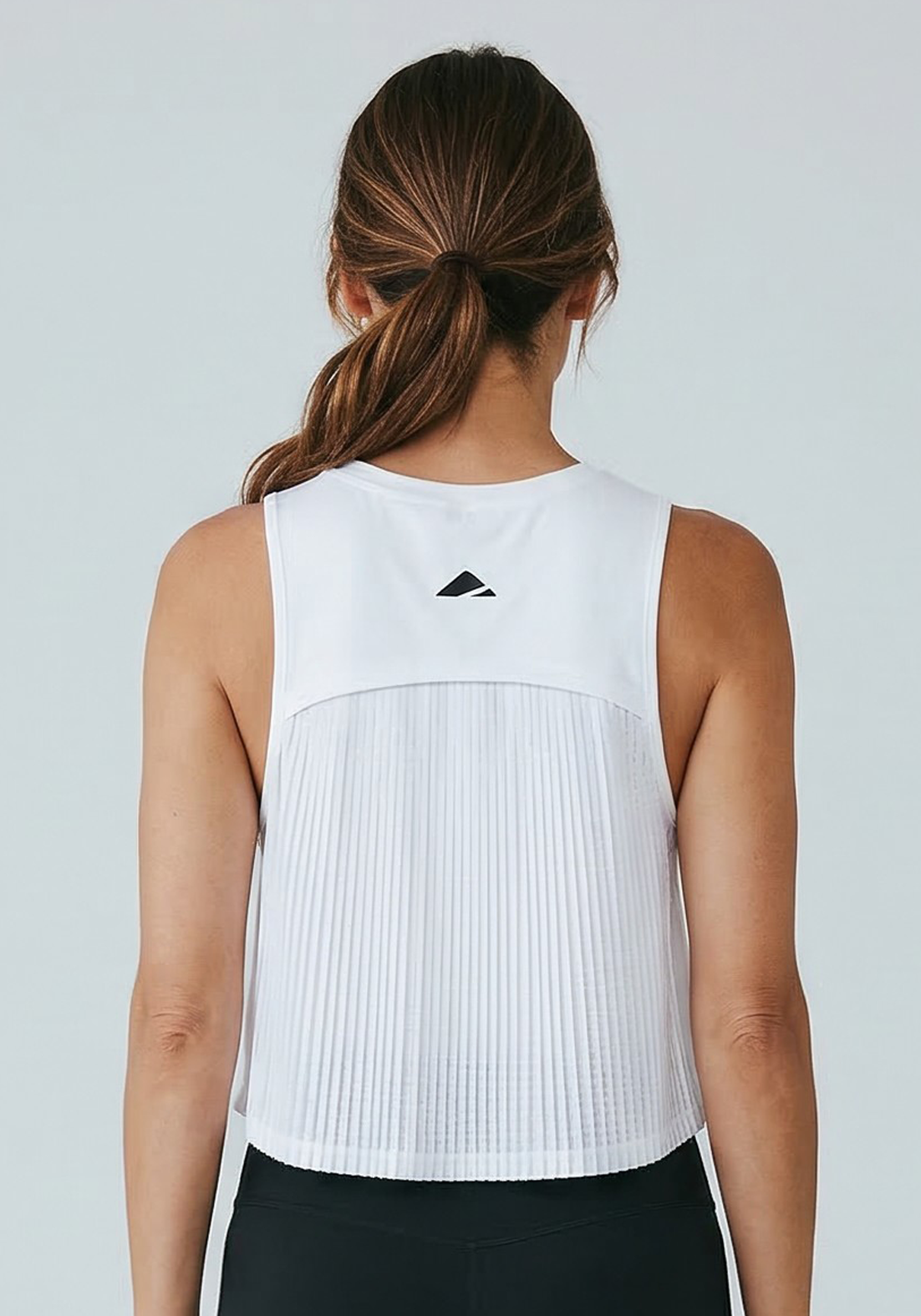 Layer AeroFlow Training Vest in white, fabric detail
