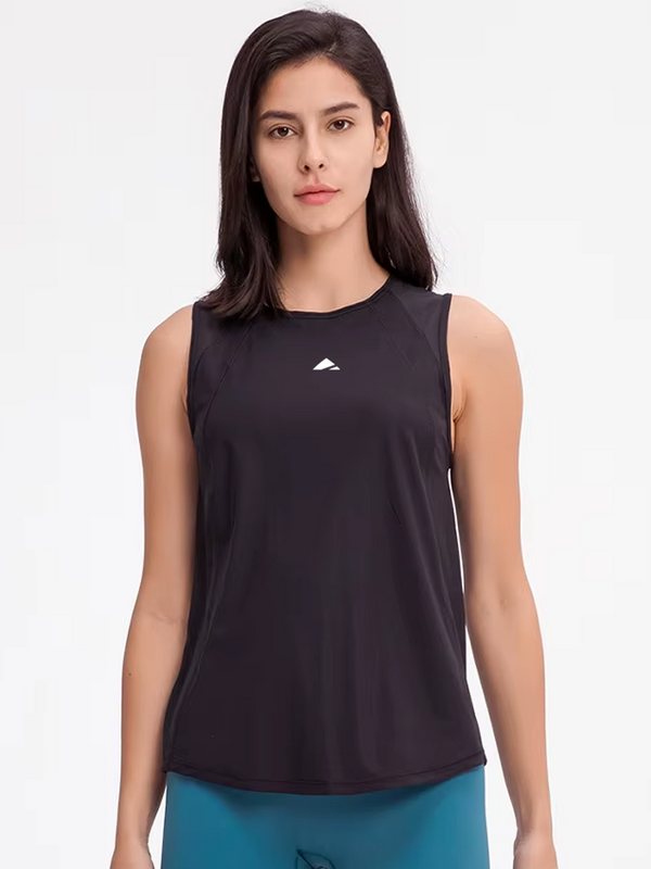 Layer Women’s Aero Training Vest in black – lightweight performance vest for running and high-intensity training