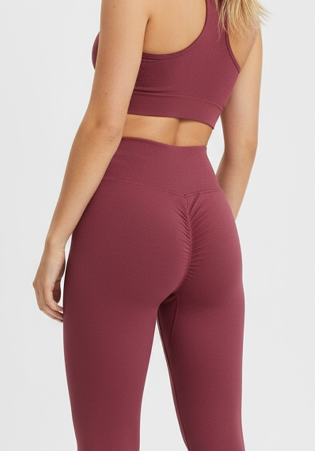 Layer Women’s Lift Training Leggings in cherry red – back close-up showing smooth finish and sculpted silhouette